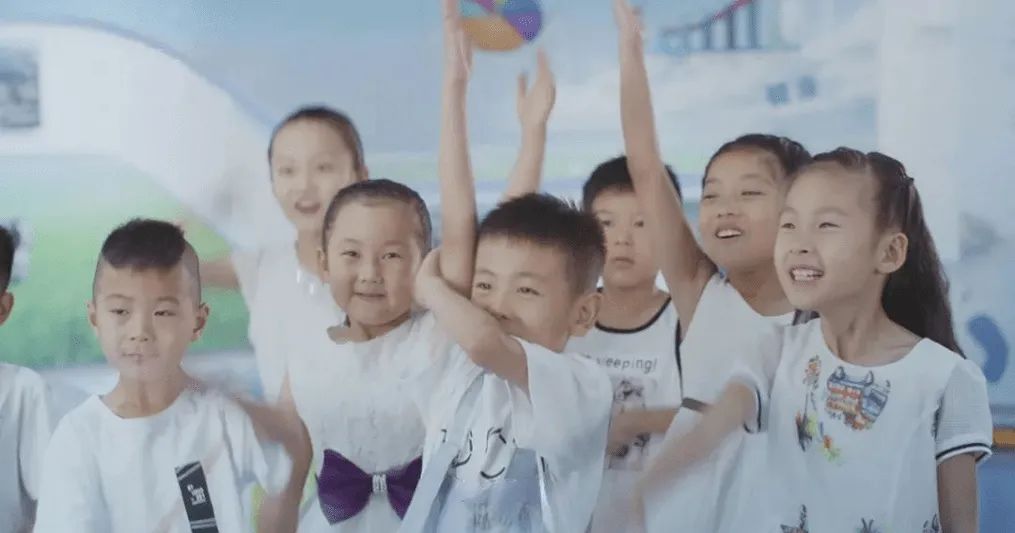 花花牛丨每天一杯奶，幸福健康喝出來?。。? style=