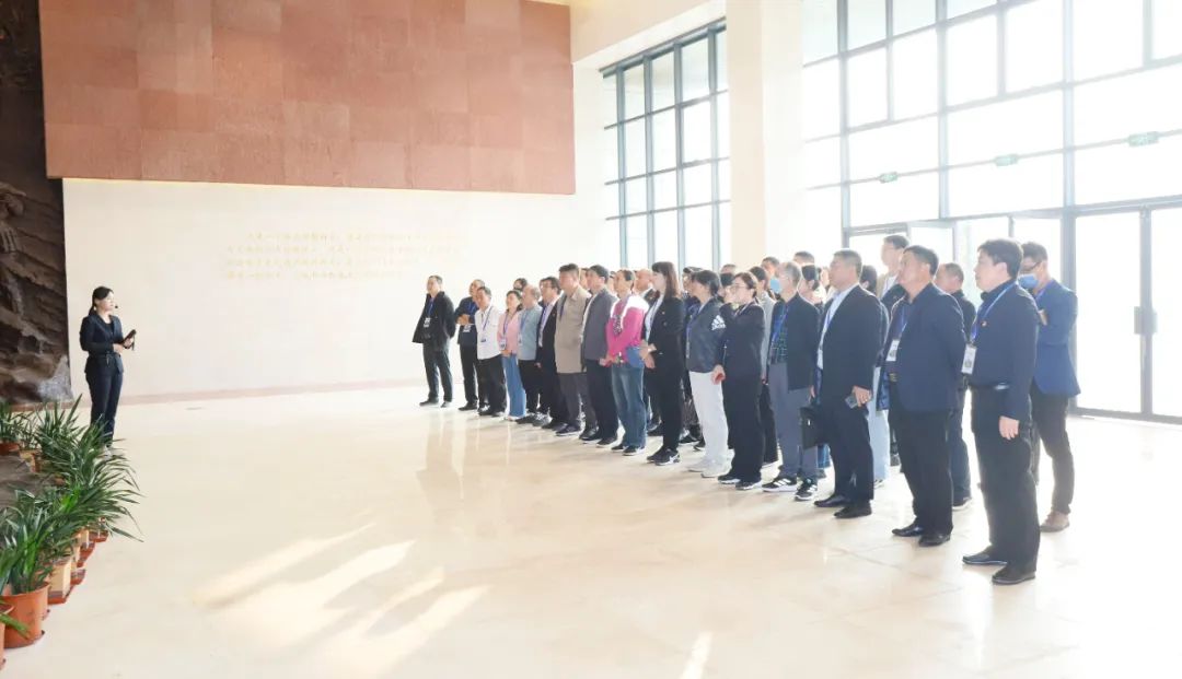 傳承紅色基因·踐行初心使命 | 花花牛乳業(yè)集團黨務(wù)干部赴河南大別山干部學院開展綜合素質(zhì)提升教育培訓