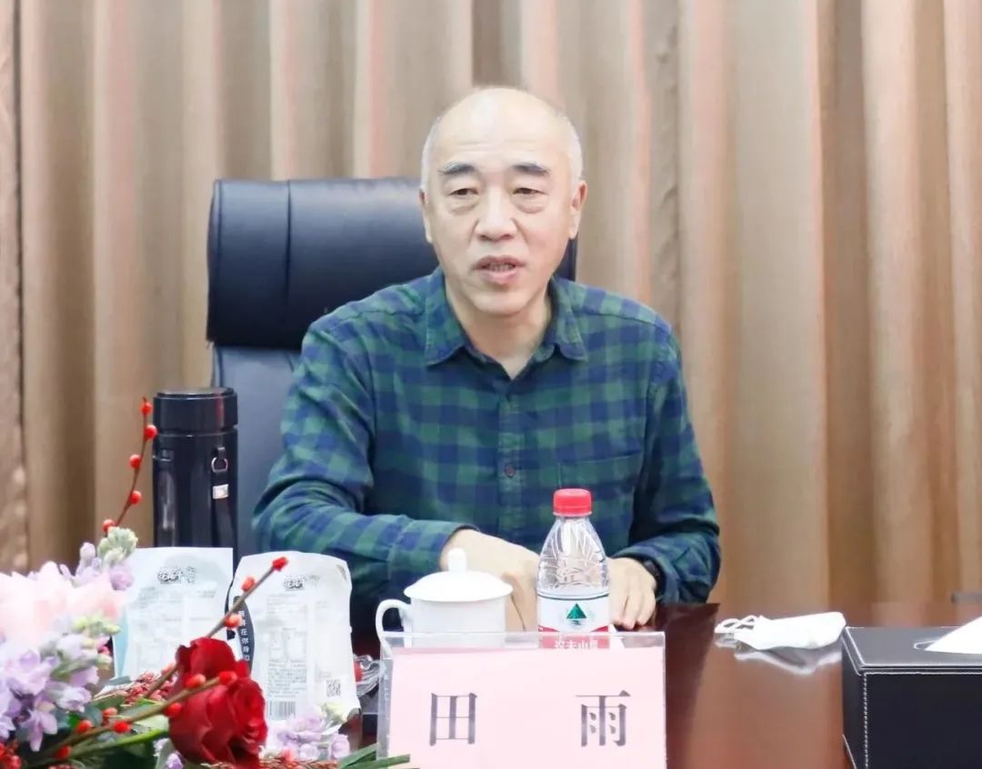 新年開(kāi)新局 合作促發(fā)展丨佳木斯市委常委、副市長(zhǎng)閆志剛一行蒞臨花花牛乳業(yè)集團(tuán)及佳田企業(yè)考察座談