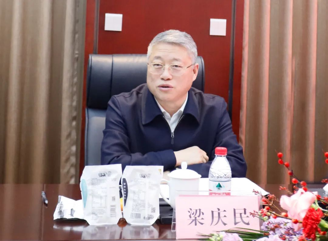 新年開(kāi)新局 合作促發(fā)展丨佳木斯市委常委、副市長(zhǎng)閆志剛一行蒞臨花花牛乳業(yè)集團(tuán)及佳田企業(yè)考察座談