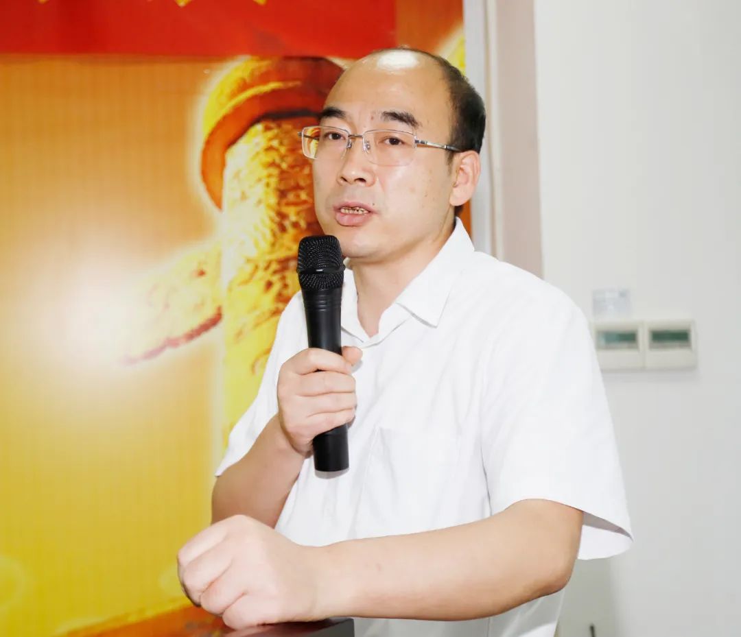 鼓足干勁·再創(chuàng)輝煌 | 花花牛乳業(yè)集團(tuán)召開(kāi)經(jīng)銷(xiāo)商座談會(huì)