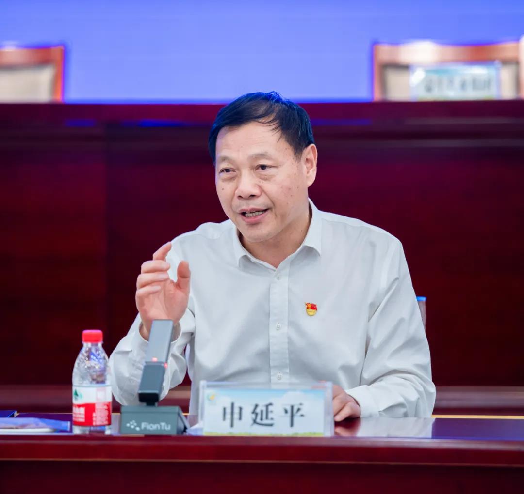 花花牛| 蘭考縣人民政府與蒙牛、花花牛達(dá)成戰(zhàn)略合作 助力河南奶業(yè)高質(zhì)量發(fā)展