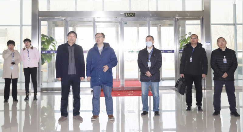 花花牛丨東北農(nóng)大食品學院院長、中原食品實驗室首席科學家姜毓君教授蒞臨花花牛乳業(yè)集團調(diào)研